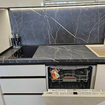 арена изгрев * بورغاس