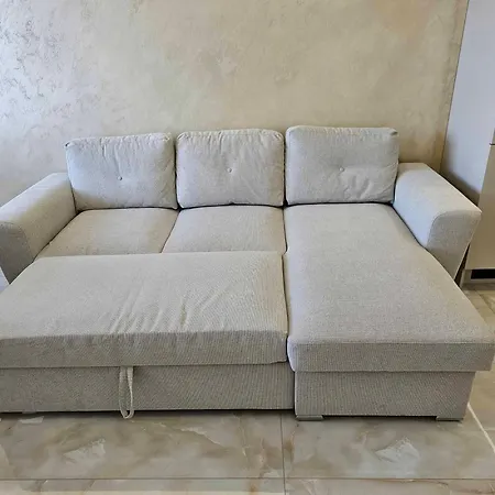 арена изгрев شقة *