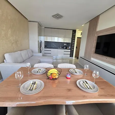 арена изгрев * بورغاس